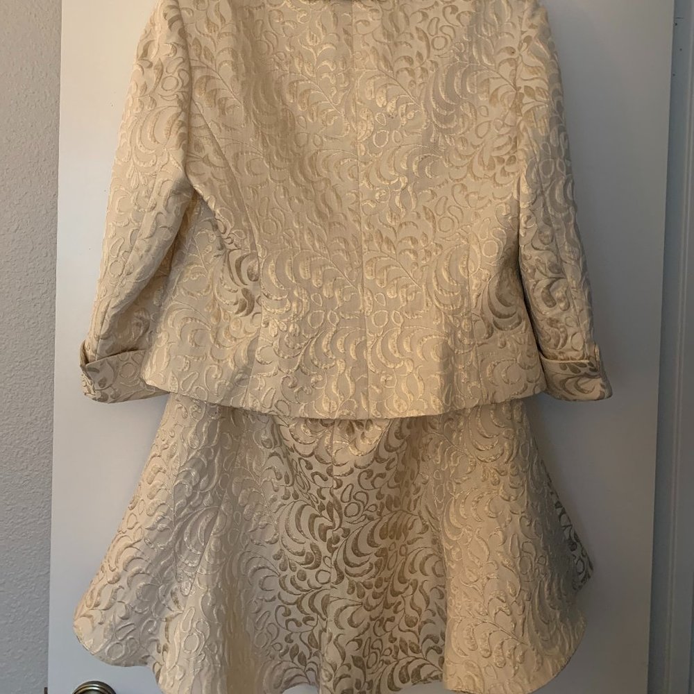 Womens Suit - Picture 4 of 8